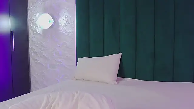 AliceLune online show from March 2026 01:11:02 PM