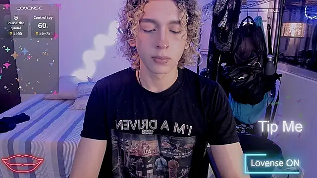 Lyric Mirage online show from February 2026 04:13:02 AM