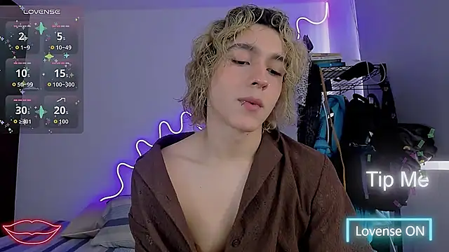 Lyric Mirage online show from November 2025 08:45:01 PM