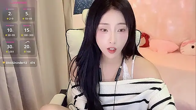 Snapshot of Ximi1 chatting on December 2025 04:27:01 PM Ximi1 online show from December 2025 04:27:01 PM