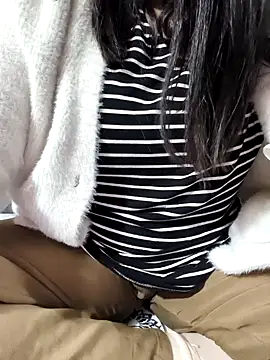 Anshika1431 online show from December 2025 01:15:01 PM