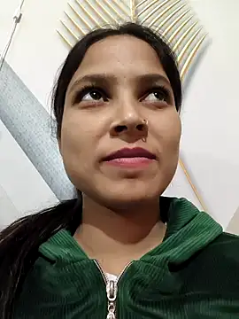 Anshika1431 online show from December 2025 04:05:02 PM