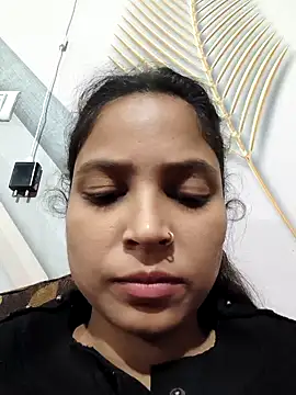 Anshika1431 online show from November 2025 04:50:02 PM