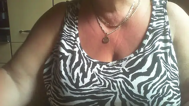 Snapshot of zaubermaeuschen66 chatting on May 2026 08:07:01 AM zaubermaeuschen66 online show from May 2026 08:07:01 AM
