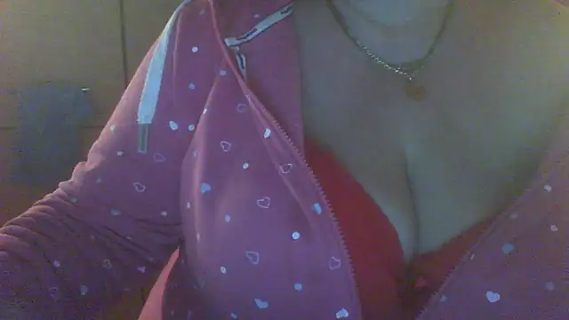 Snapshot of zaubermaeuschen66 chatting on January 2026 08:24:02 PM zaubermaeuschen66 online show from January 2026 08:24:02 PM
