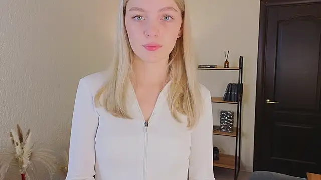 Snapshot of Susan_Sanders_ chatting on October 2025 07:29:01 AM Susan Sanders  online show from October 2025 07:29:01 AM