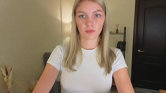 Snapshot of Susan_Sanders_ chatting on October 2025 07:21:02 AM Susan Sanders  online show from October 2025 07:21:02 AM
