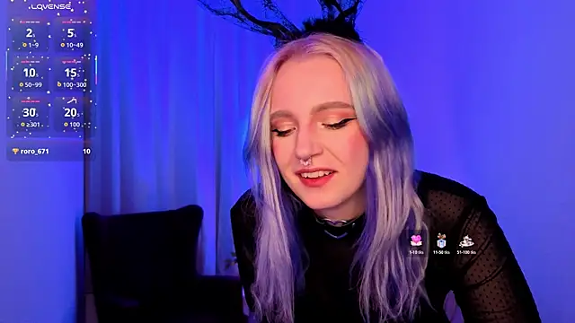 AleksaDivine online show from November 2025 09:40:01 PM