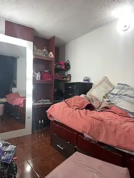 MariamGray1 online show from April 2026 02:06:01 AM