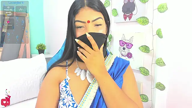 Snapshot of Iniya_Parul chatting on May 2026 02:01:01 PM Iniya Parul online show from May 2026 02:01:01 PM
