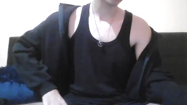 esmermoon online show from October 2025 11:22:02 PM