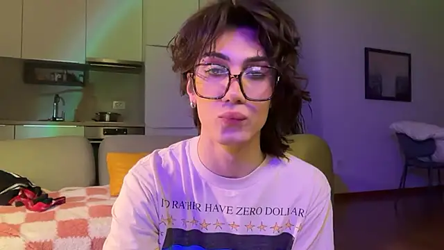 kira yoshika9e online show from April 2026 06:47:01 PM