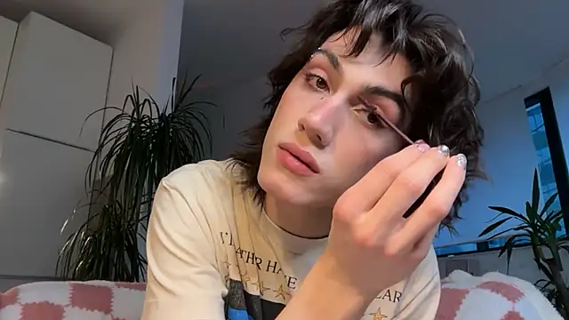 kira yoshika9e online show from March 2026 04:36:01 PM