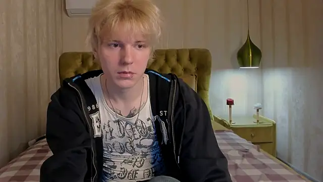 KevinMilky online show from November 2025 03:05:02 PM