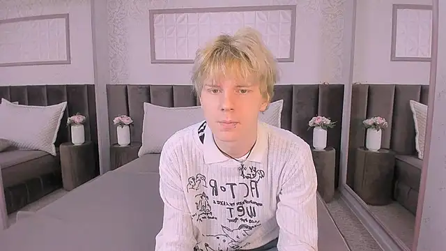 KevinMilky online show from October 2025 02:38:02 PM