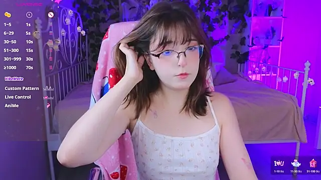 Snapshot of Soffi_Toffi chatting on October 2025 03:11:01 PM Soffi Toffi online show from October 2025 03:11:01 PM