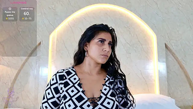 Snapshot of Antonella_Russo1 chatting on May 2026 01:30:01 PM Antonella Russo1 online show from May 2026 01:30:01 PM