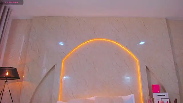 Snapshot of Antonella_Russo1 chatting on January 2026 01:03:01 PM Antonella Russo1 online show from January 2026 01:03:01 PM