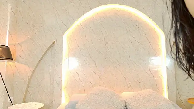 Snapshot of Antonella_Russo1 chatting on April 2026 01:56:02 PM Antonella Russo1 online show from April 2026 01:56:02 PM