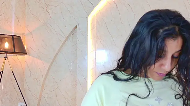 Snapshot of Antonella_Russo1 chatting on April 2026 02:43:02 PM Antonella Russo1 online show from April 2026 02:43:02 PM