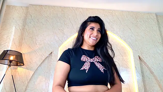 Snapshot of Antonella_Russo1 chatting on April 2026 01:06:02 PM Antonella Russo1 online show from April 2026 01:06:02 PM