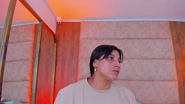 Snapshot of Antonella_Russo1 chatting on November 2025 01:01:01 PM Antonella Russo1 online show from November 2025 01:01:01 PM