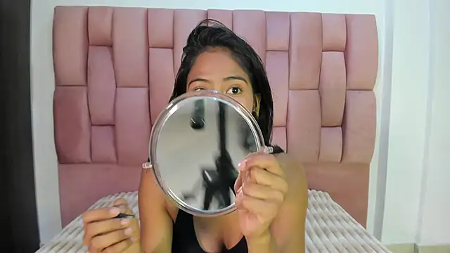 EuphoriaSavage online show from November 2025 01:01:01 PM