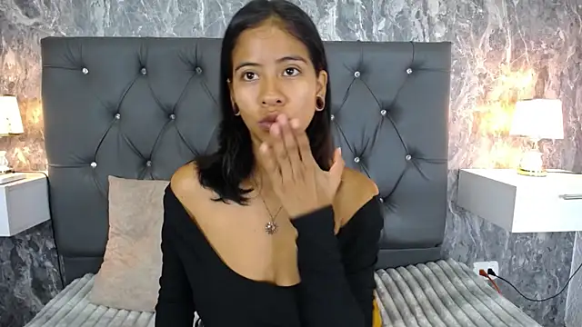 EuphoriaSavage online show from November 2025 12:10:01 PM