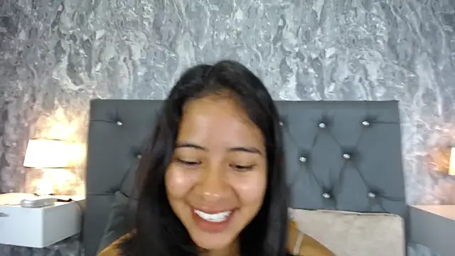 EuphoriaSavage online show from November 2025 12:30:01 PM