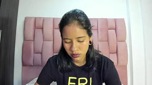 EuphoriaSavage online show from November 2025 12:48:01 PM