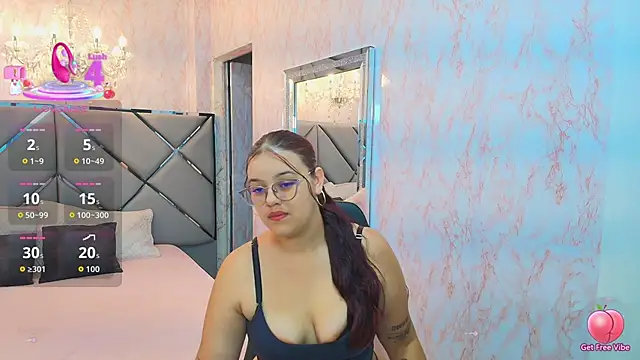 scarlett montoya online show from December 2025 07:02:01 PM