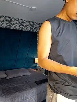 Aaron Eze online show from January 2026 08:29:01 PM