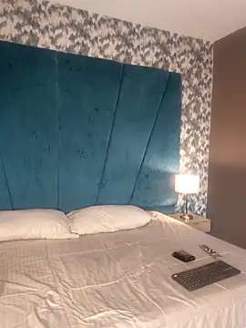 Aaron Eze online show from February 2026 08:31:02 PM