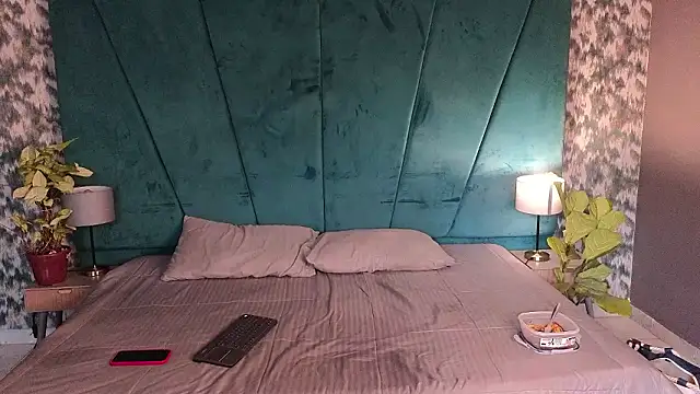 Aaron Eze online show from March 2026 01:03:02 PM