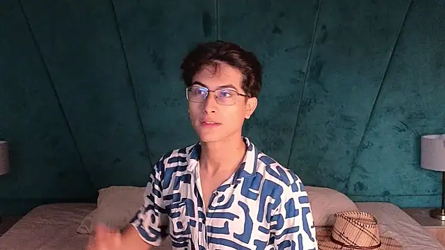 Aaron Eze online show from March 2026 12:07:01 PM