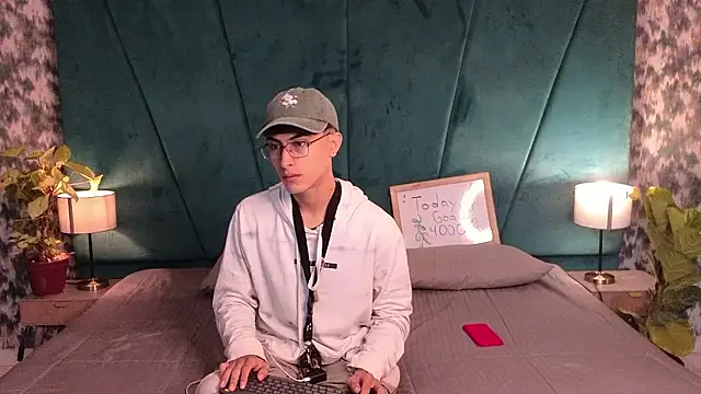 Aaron Eze online show from March 2026 11:49:01 AM