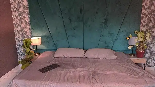 Aaron Eze online show from March 2026 12:22:02 PM