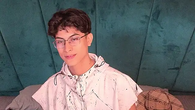 Aaron Eze online show from March 2026 03:13:02 PM