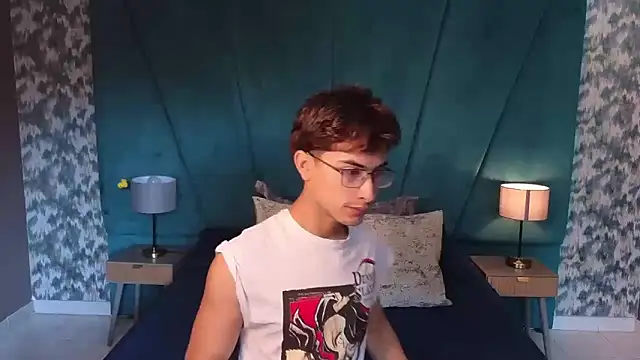 Aaron Eze online show from June 2026 01:11:01 PM