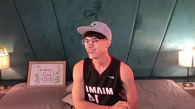 Aaron Eze online show from March 2026 12:08:02 PM