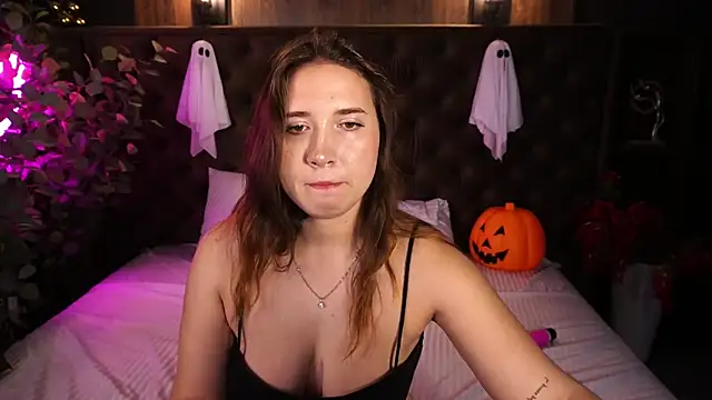 AmiraChase online show from October 2025 01:30:01 PM