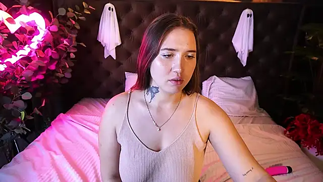 AmiraChase online show from October 2025 01:34:01 PM