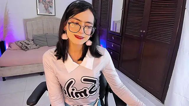 Noah Cherry online show from November 2025 05:56:01 AM