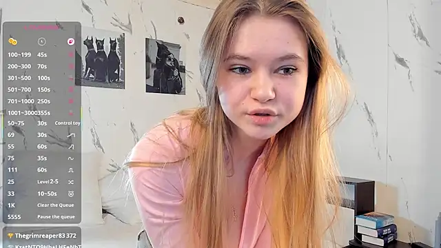 SophieRayne online show from February 2026 10:00:01 AM