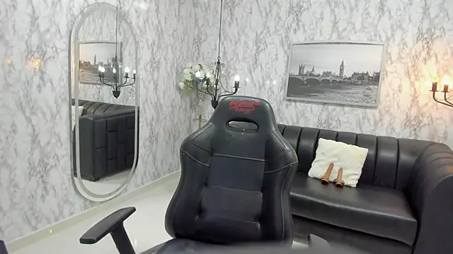 Snapshot of AlexandraMilff chatting on November 2025 11:30:01 PM AlexandraMilff online show from November 2025 11:30:01 PM