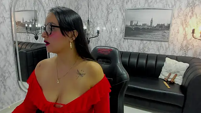 Snapshot of AlexandraMilff chatting on November 2025 04:00:02 AM AlexandraMilff online show from November 2025 04:00:02 AM