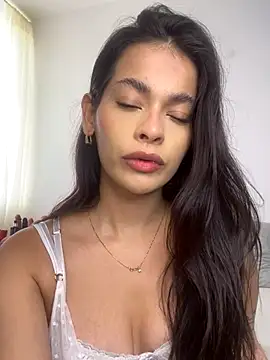 Esmeraldalcl online show from November 2025 09:20:02 PM