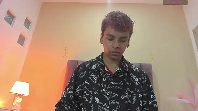 Xavier Fox    online show from February 2026 08:18:01 PM