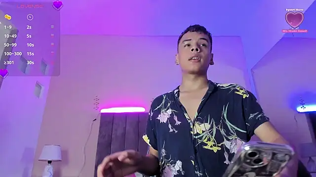 Xavier Fox    online show from February 2026 09:04:01 PM