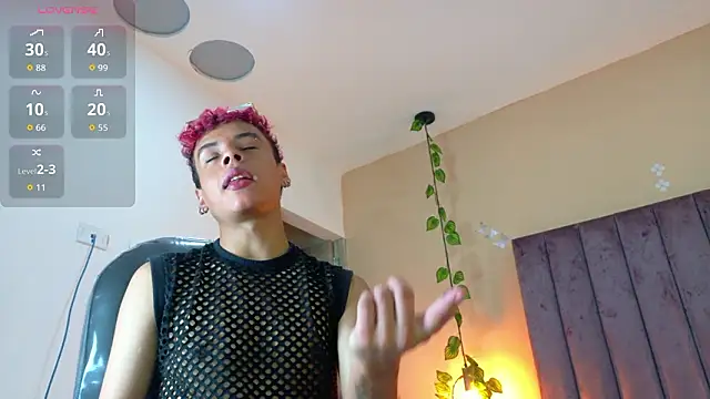 Xavier Fox    online show from February 2026 08:51:01 PM